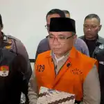 2f1dd3d9 a2bf 4d00 8bf0 0be2ad3bbd1b 0