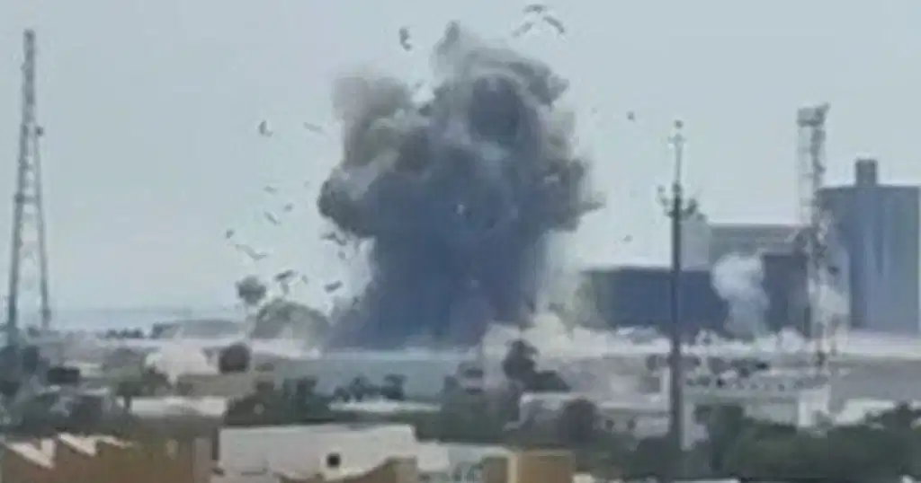 99695 serangan iran ke israel