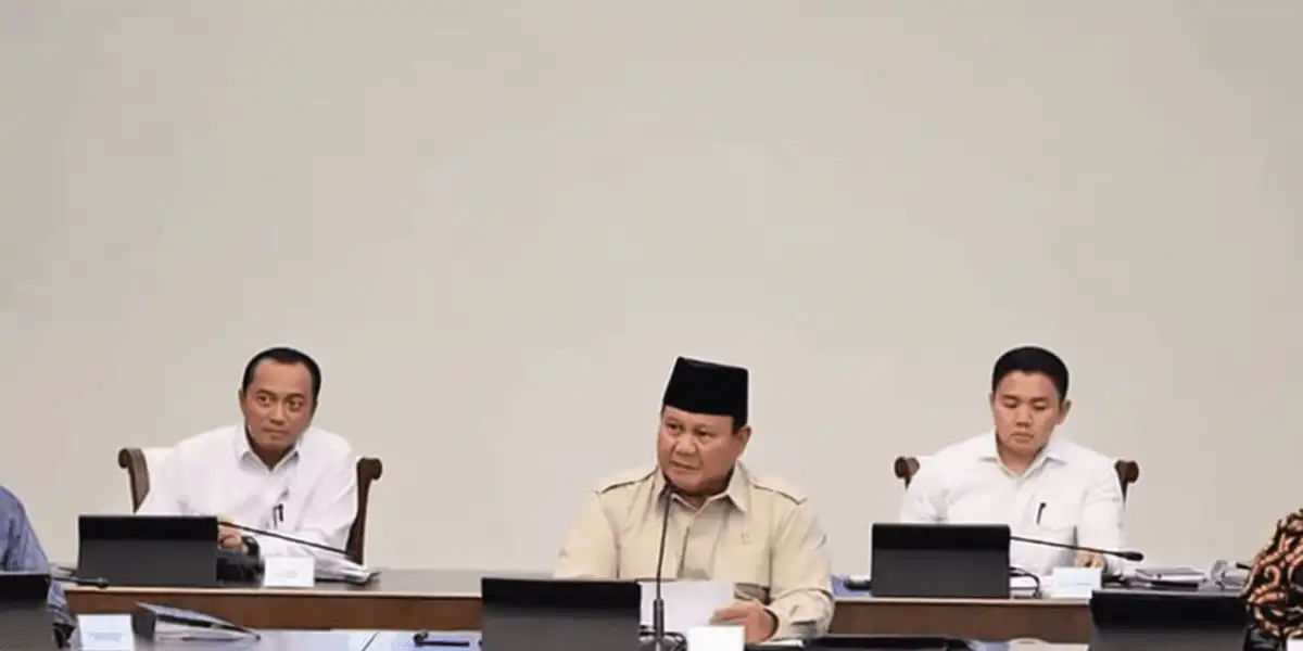 f083a0c3 0960 44e6 a504 7c17bad42a13 0