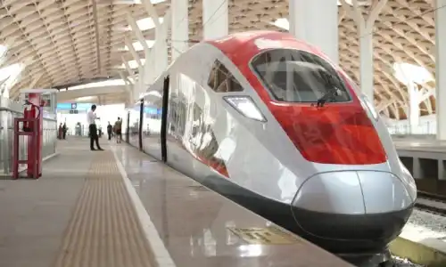 5 Tips Liburan ke Bandung Naik Whoosh, Seru dan Nyaman