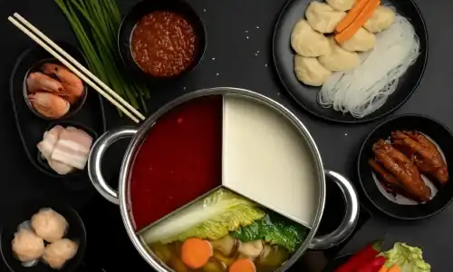 Wajib Datang ke Dimpot untuk nikmati trio kuah lezat dengan bahan fresh—dari pedas merah hingga segar jernih, semuanya siap memanjakan lidah